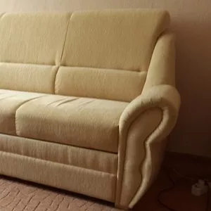 Комплект мягкой мебели из дивана и кресла