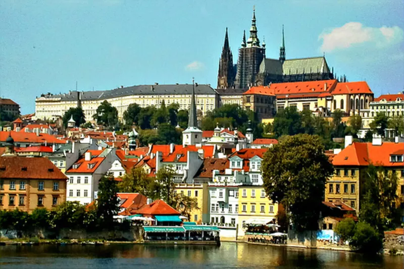 Предлагаем годовые курсы чешского языка в Праге. 