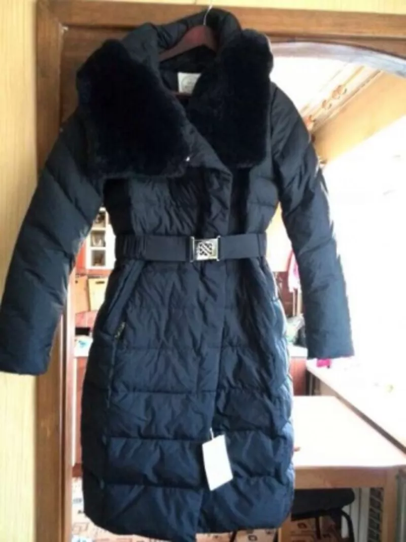Срочно продам новый фабричный пуховик 2