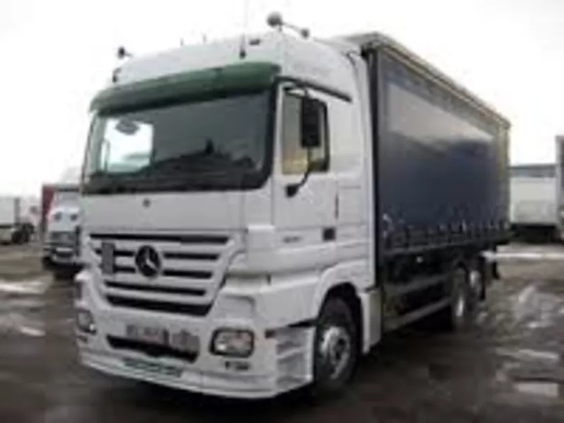 Стекло лобовое Mercedes Actros