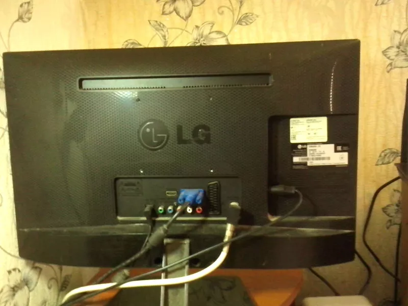 LED телевизор-монитор LG 22MA31D 2