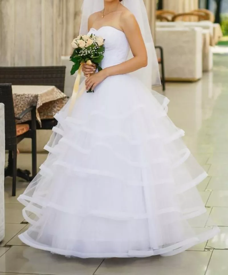 Белое свадебное платье  2