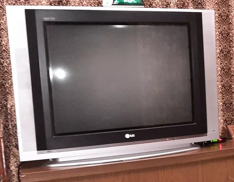 Продам Телевизор кинескоп суперслим LG 29FS